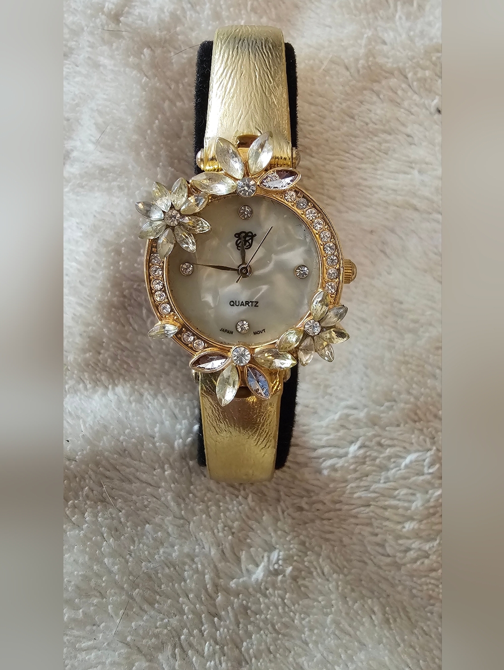 Elizabeth Taylor Gold Tone Rhinestone flower  Womans Watch